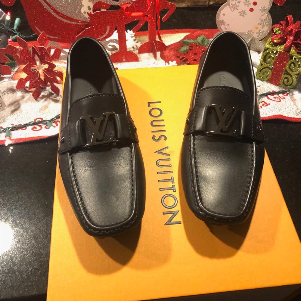 Dress shoes